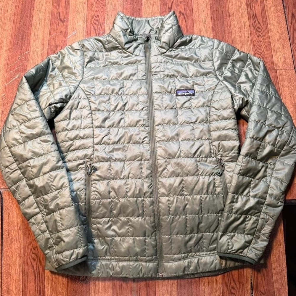 Patagonia Women's Green Nano Puff Insulated Quilted Jacket Small